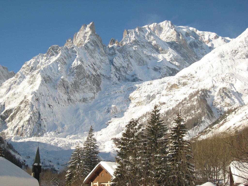 Hotel La Grange - Animal Chic Hotel Courmayeur Exterior photo