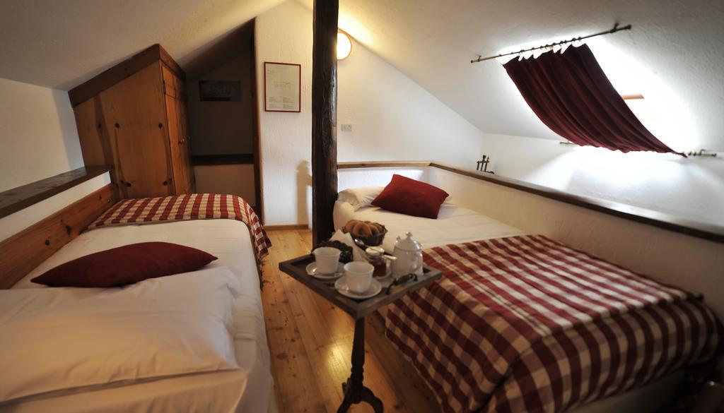 Hotel La Grange - Animal Chic Hotel Courmayeur Exterior photo