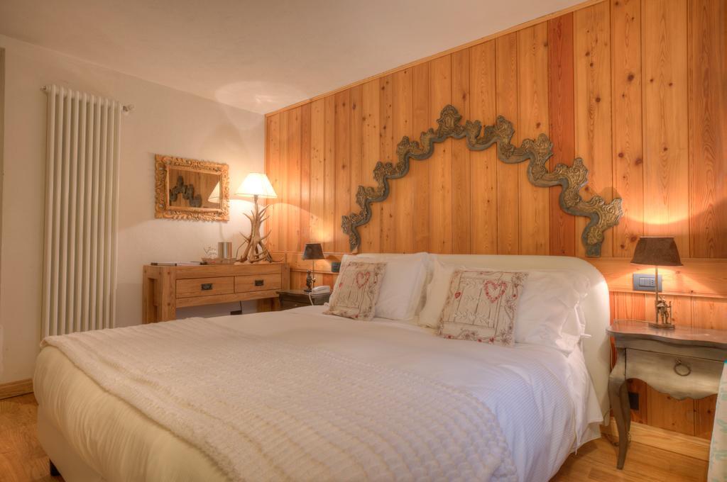 Hotel La Grange - Animal Chic Hotel Courmayeur Exterior photo