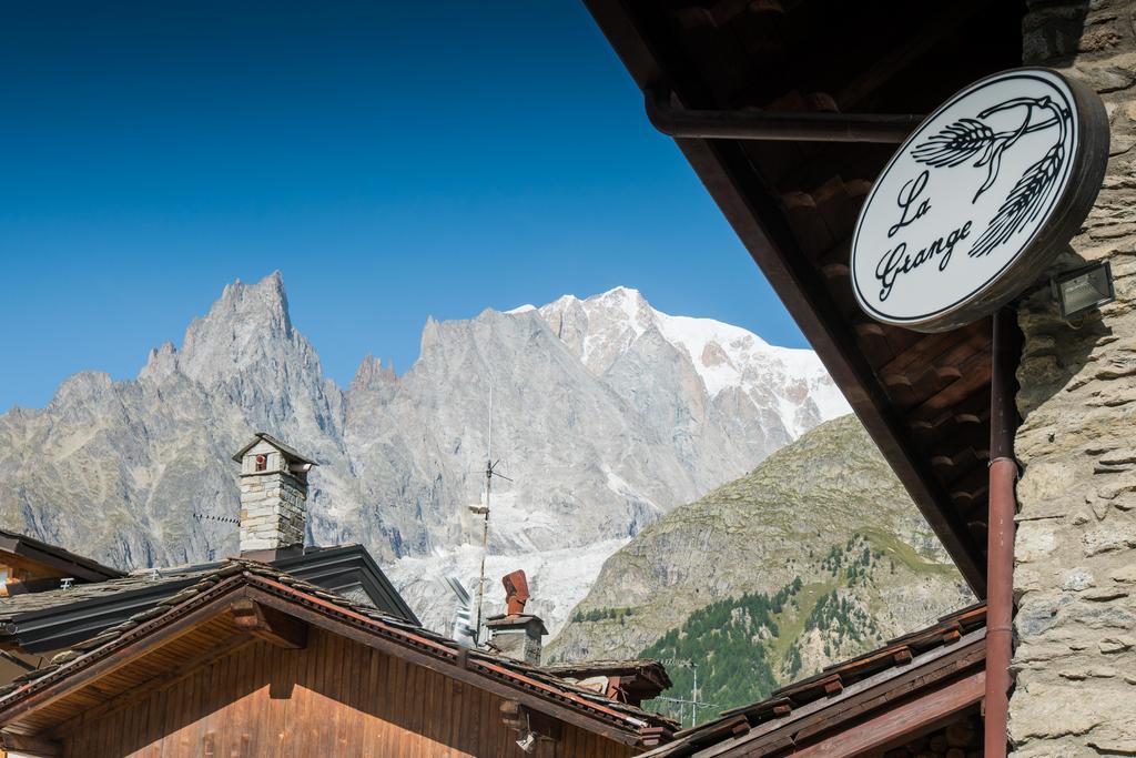 Hotel La Grange - Animal Chic Hotel Courmayeur Exterior photo